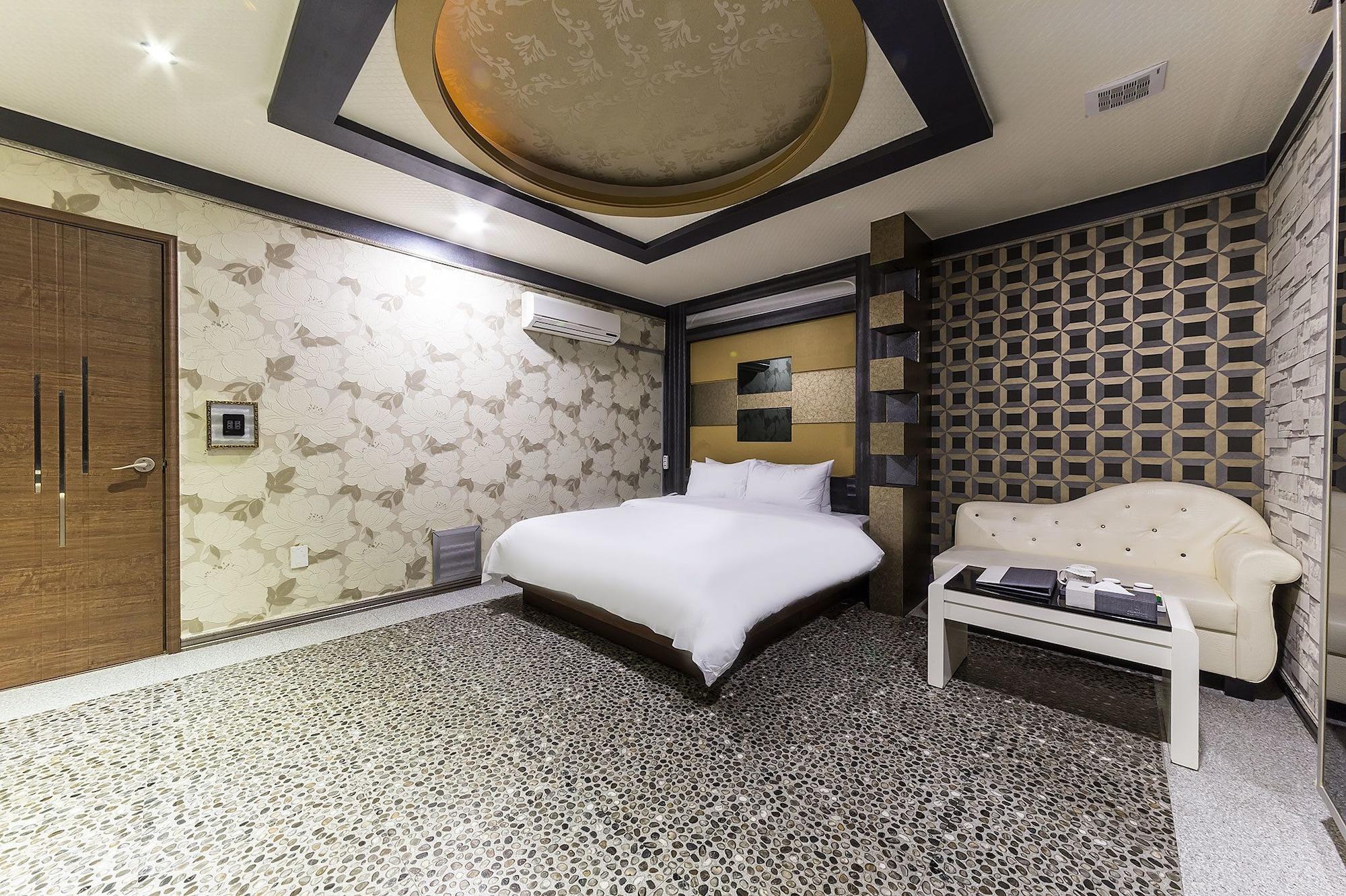 Millennium Hotel Коян Екстер'єр фото